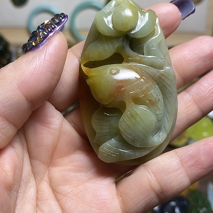 蛇纹石玉吊坠未镶嵌
