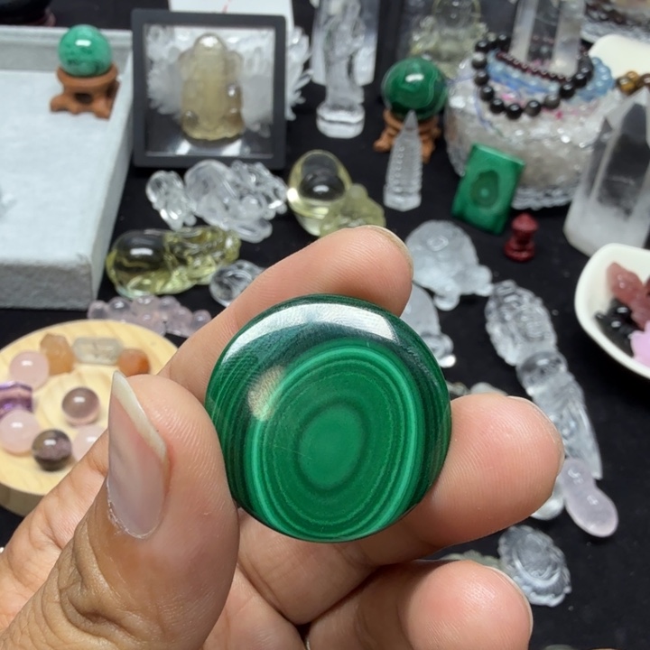 未镶嵌颈饰水晶水晶