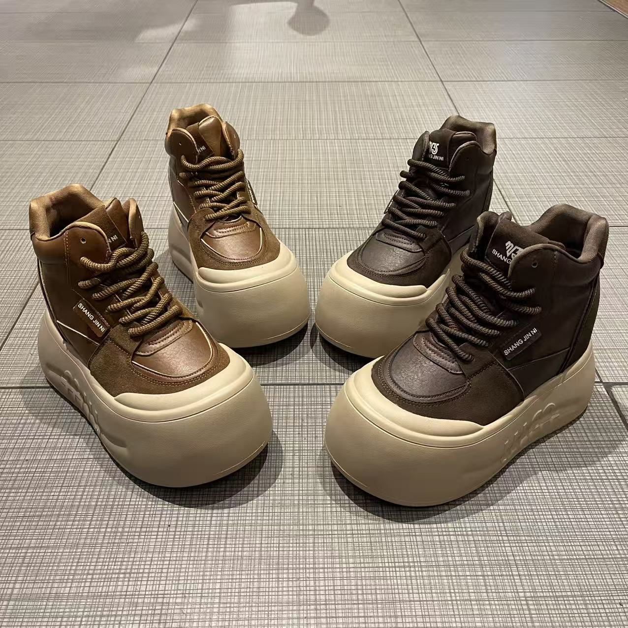 大头厚底增高马丁靴女2025秋冬新款时尚百搭松糕底短靴子洋气