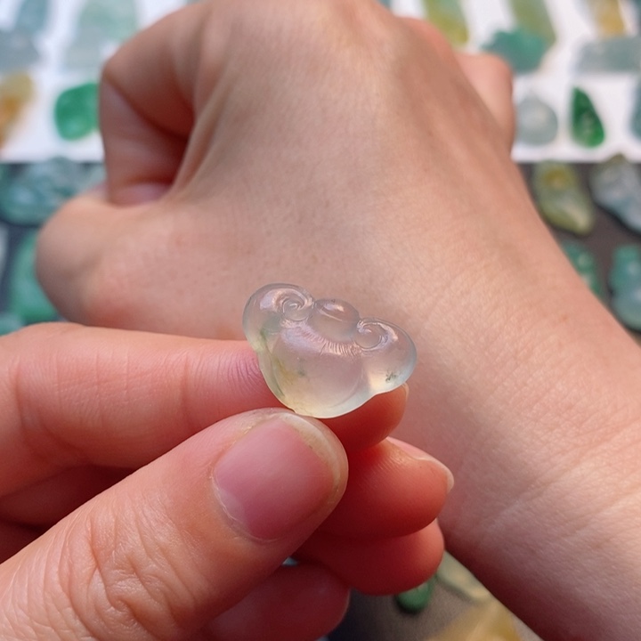 定制翡翠未镶嵌如意锁