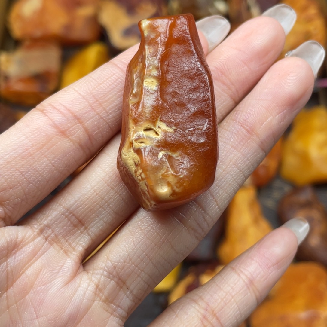 琥珀未镶嵌珠宝奇石
