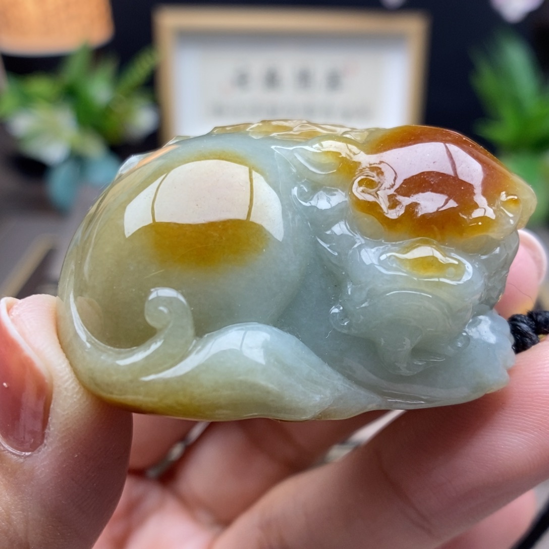 翡翠未镶嵌颈饰吊坠79