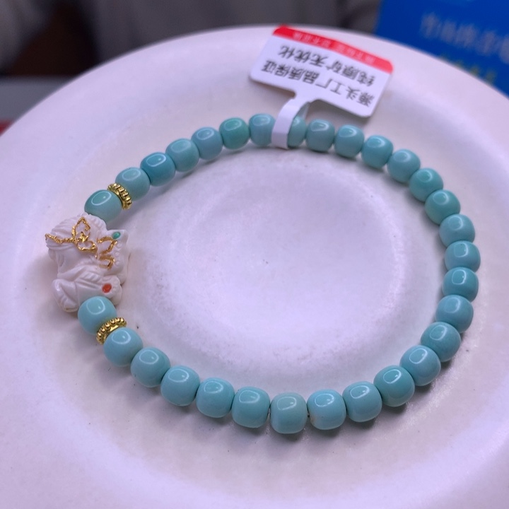 绿松石配饰未镶嵌