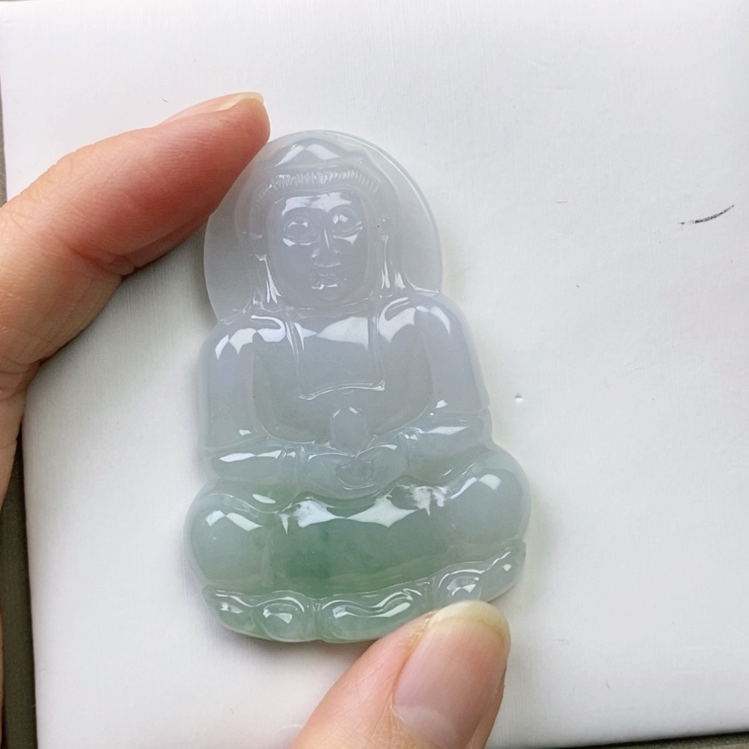 翡翠颈饰未镶嵌姐****有观音