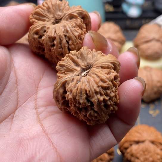 文玩核桃吊坠南疆