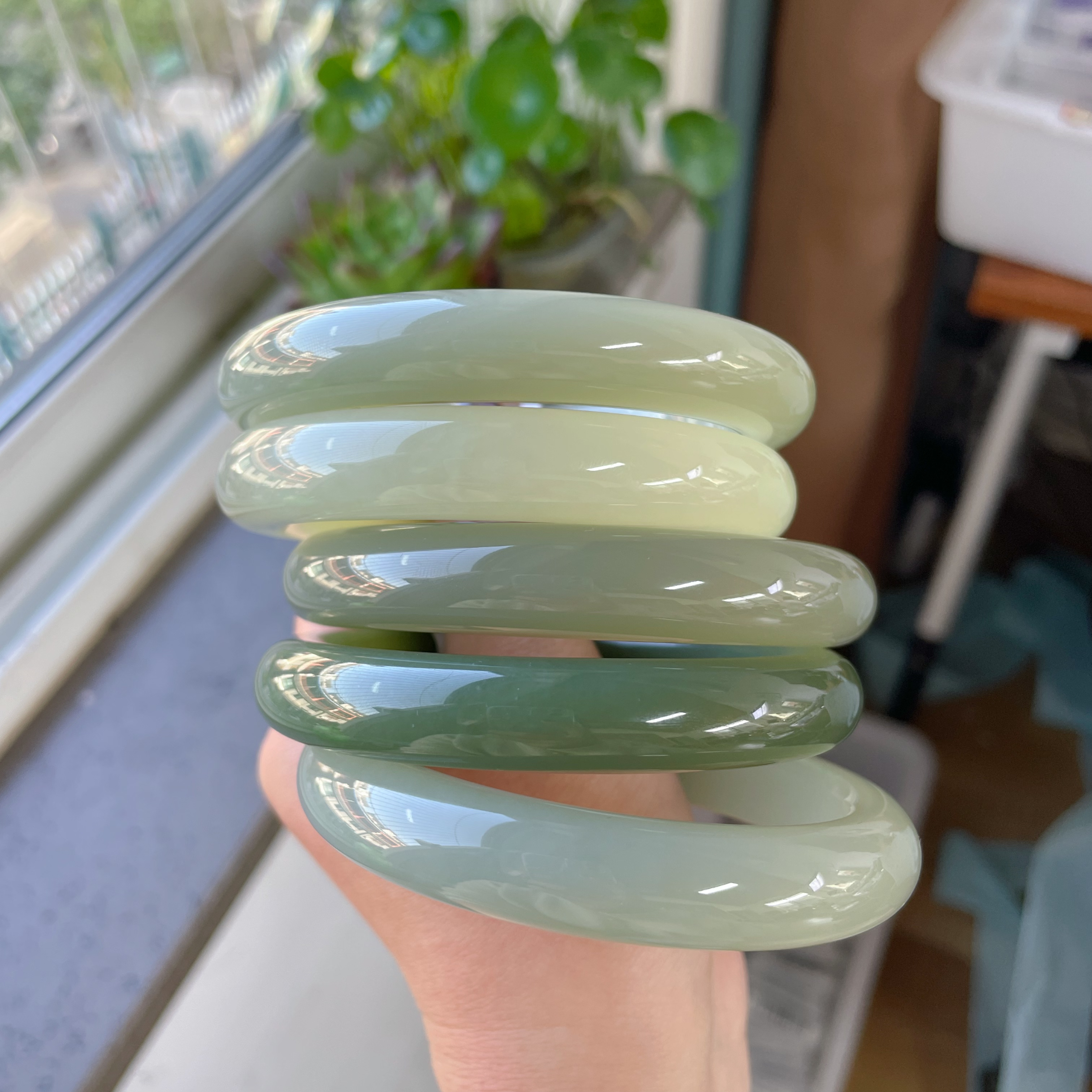 新疆和田玉且末料手镯天然玉石多样性发货拍一发一圈口50-63mm