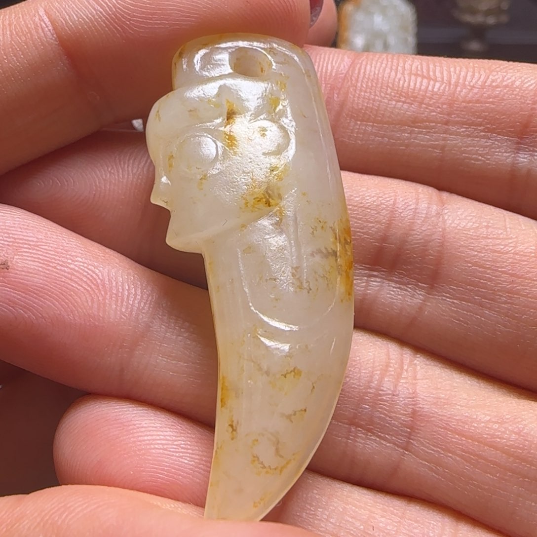 和田玉颈饰未镶嵌