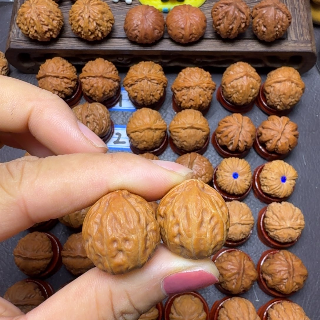 文玩核桃把件22尺小金豆005
