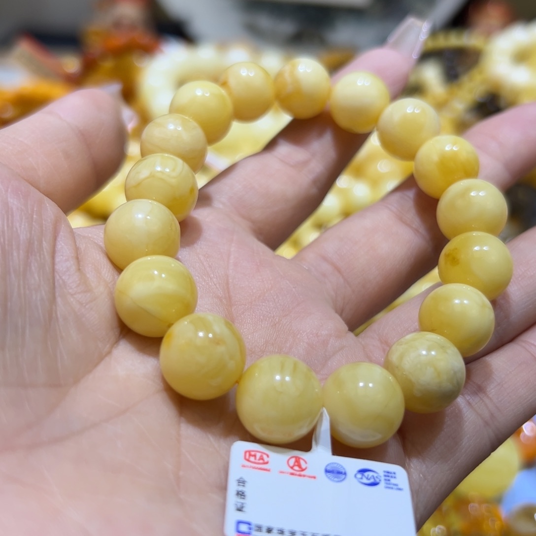 琥珀珠宝奇石未镶嵌