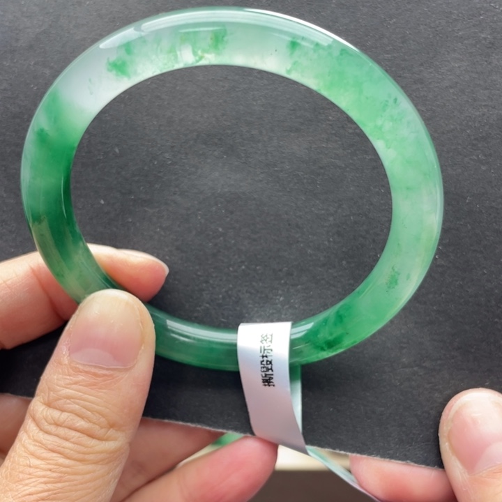 石英质玉未镶嵌手镯55