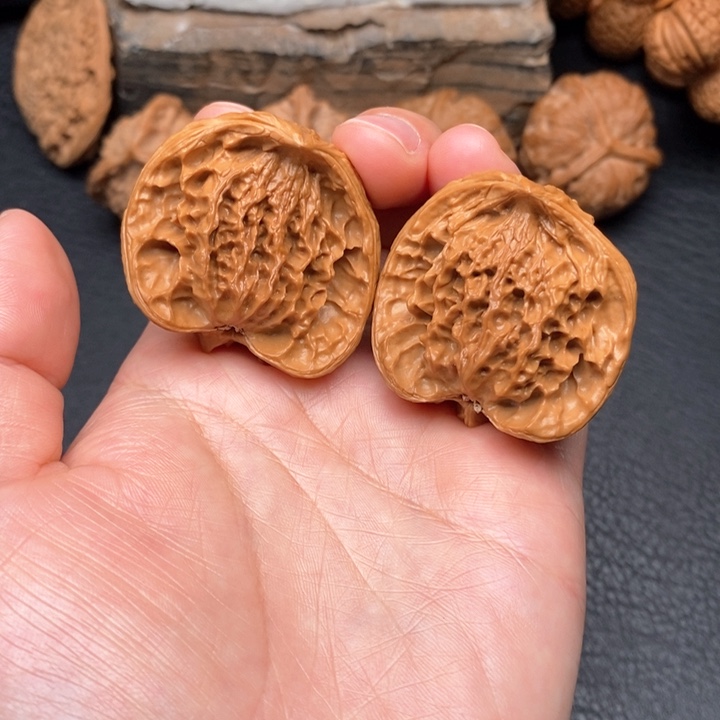 桃核把件尺寸37蛇头