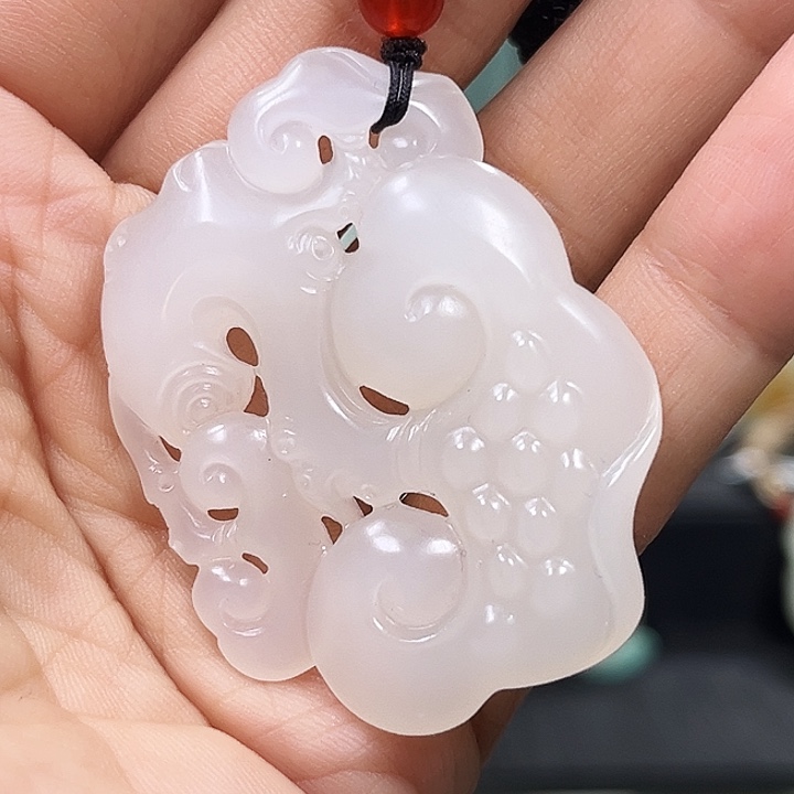 和田玉颈饰未镶嵌