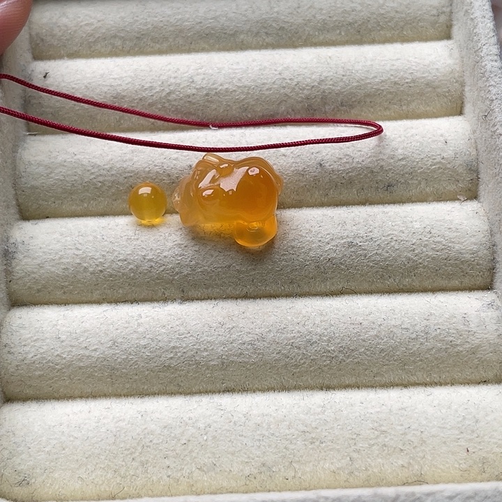 玛瑙/玉髓未镶嵌玛瑙招财猫加珠子