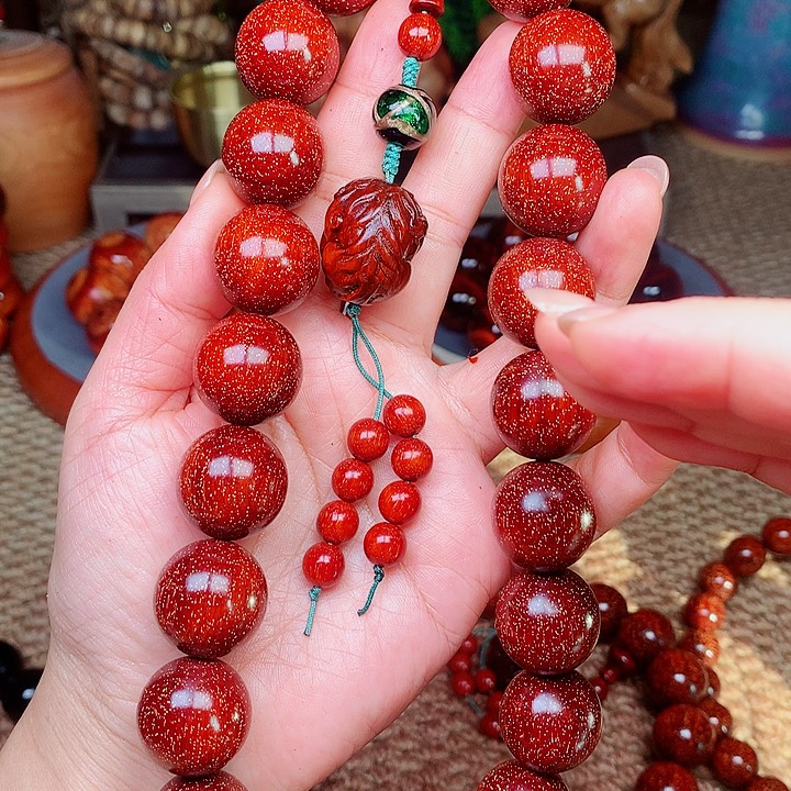 檀香紫檀（小叶紫檀）桃2.0红手持