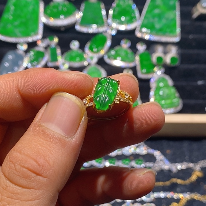 翡翠戒指未镶嵌天然A货翡翠