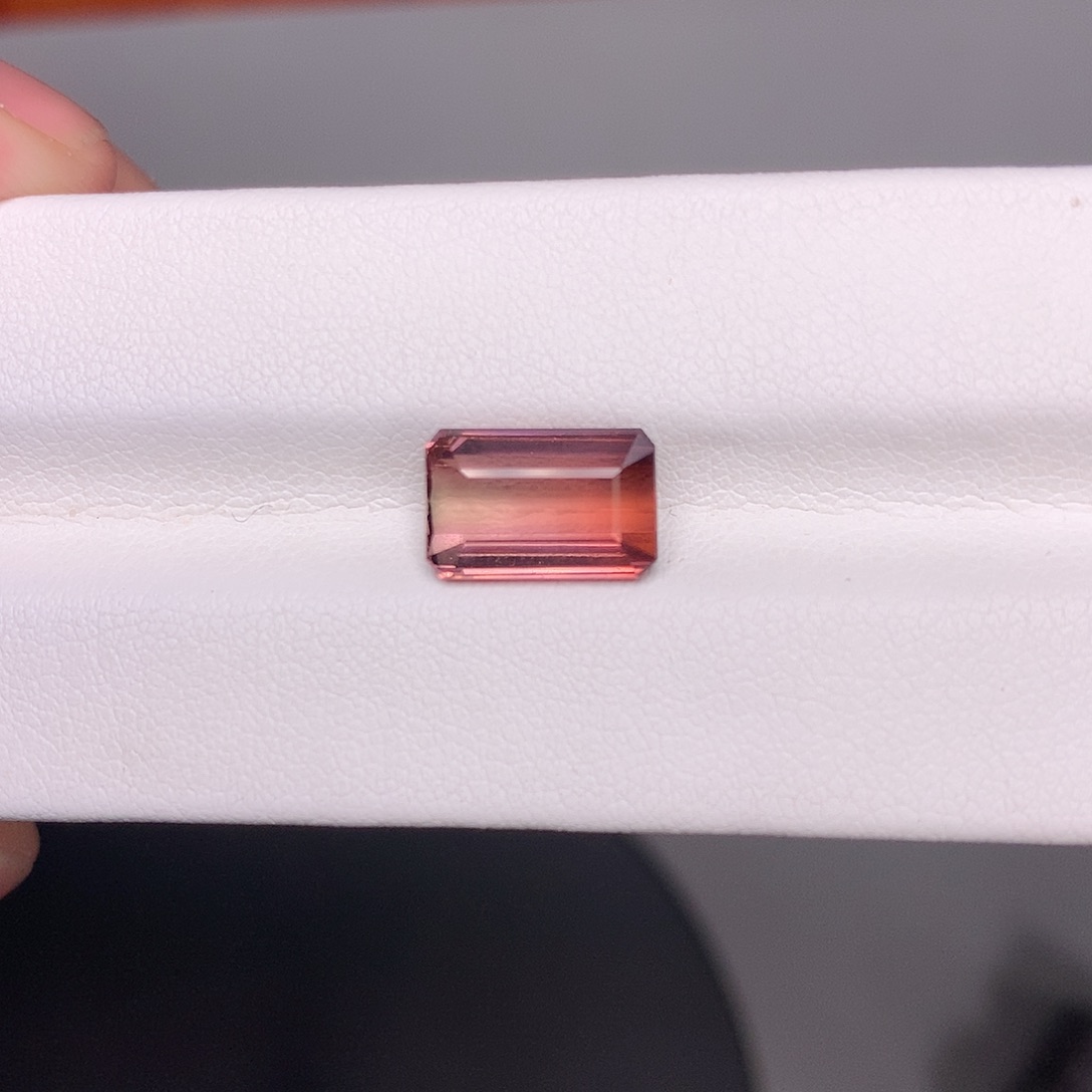 碧玺珠宝奇石未镶嵌西瓜碧玺4.2克拉未镶嵌