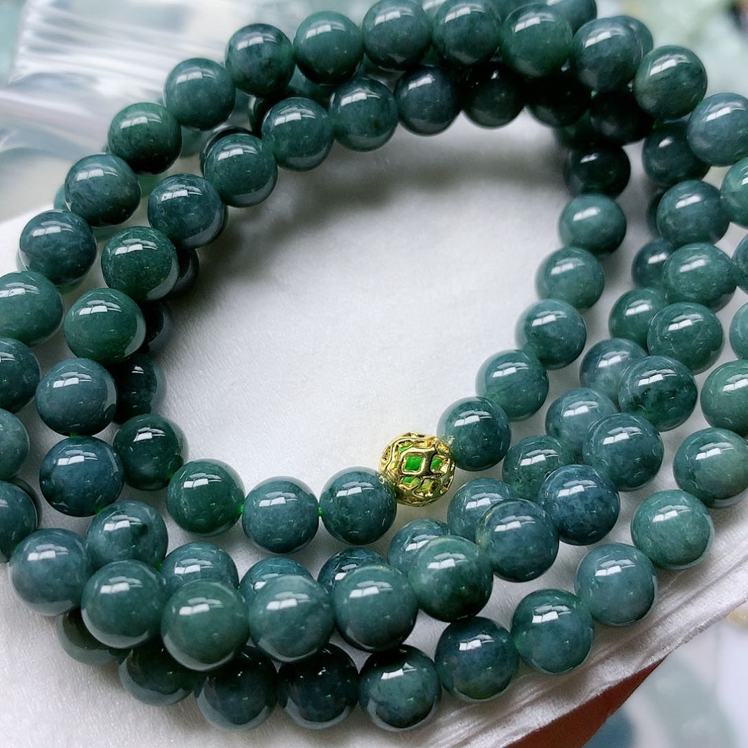 翡翠颈饰未镶嵌手串