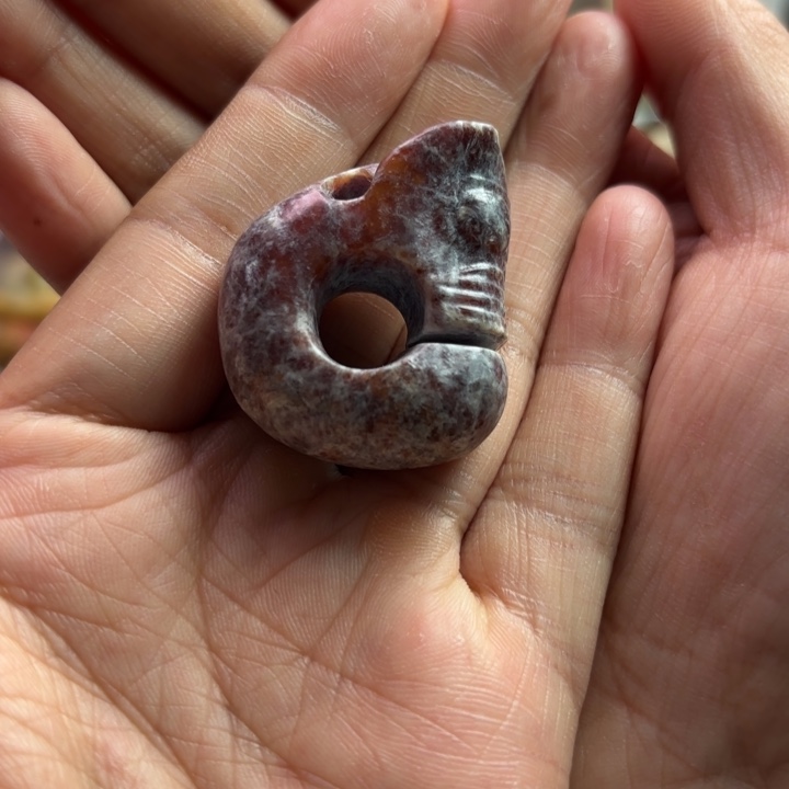 V***r透闪石质玉未镶嵌颈饰