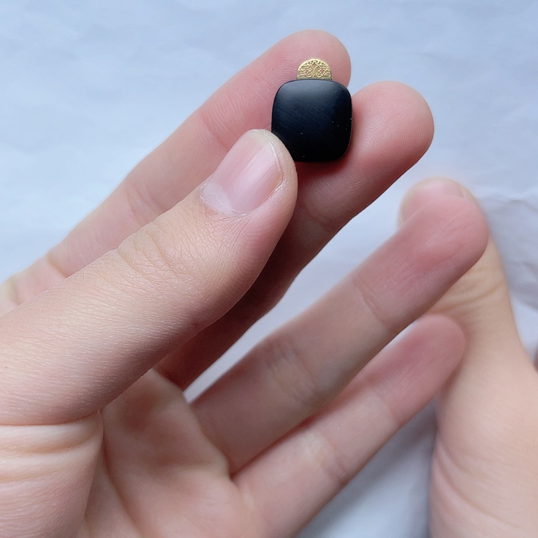 和田玉挂件。k k18K金镶嵌