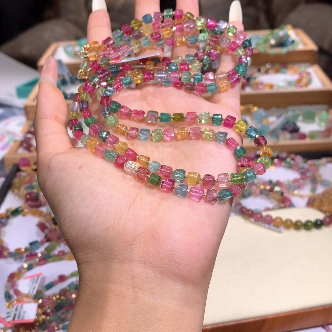 未镶嵌多样性发货其一碧玺