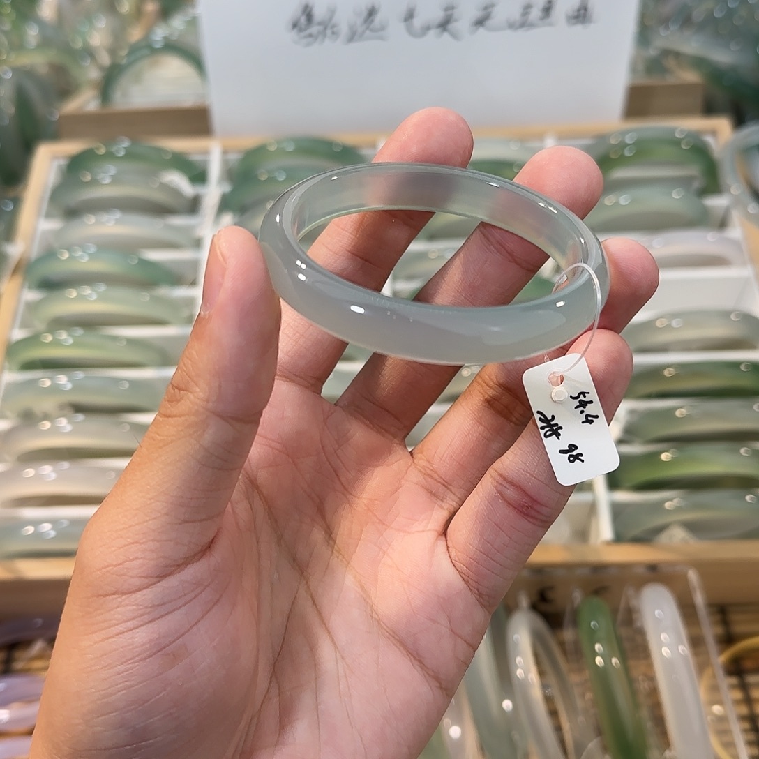 玛瑙/玉髓未镶嵌手镯圈口54.4