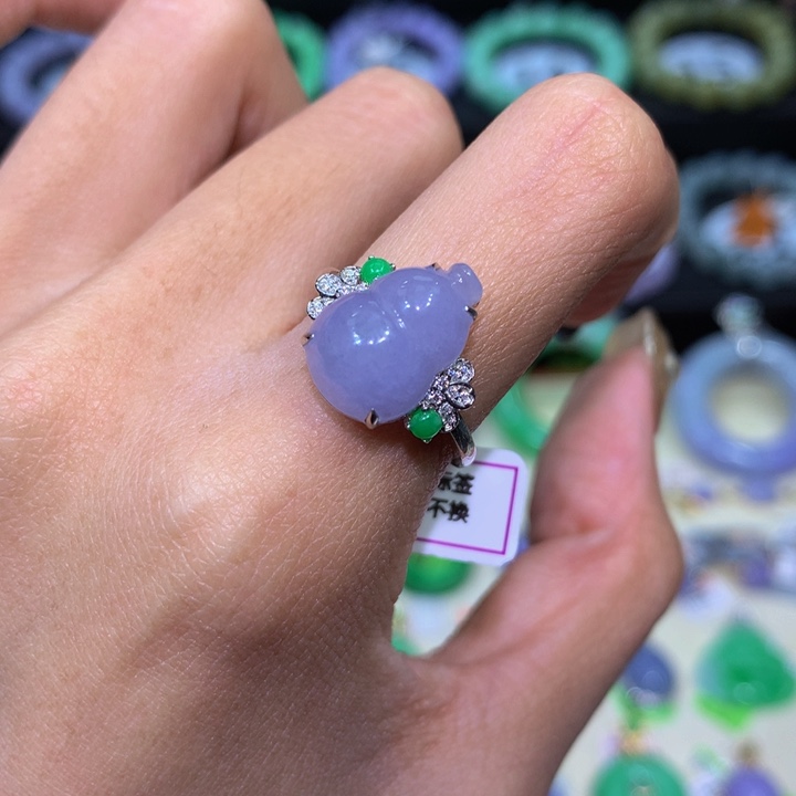 柚***七翡翠18K金镶嵌颈饰翡翠