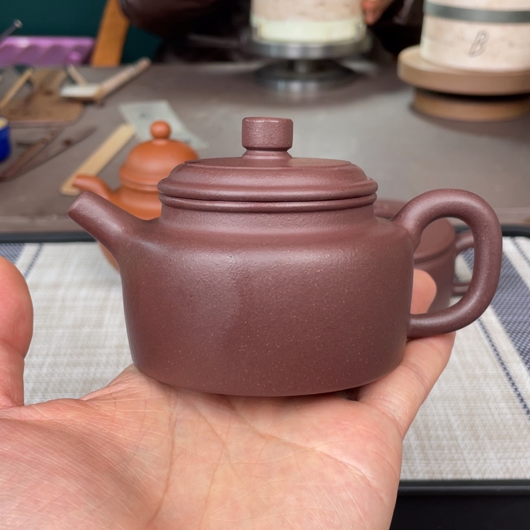 紫砂茶壶挨***师微瑕半手工紫泥德钟壶150c c