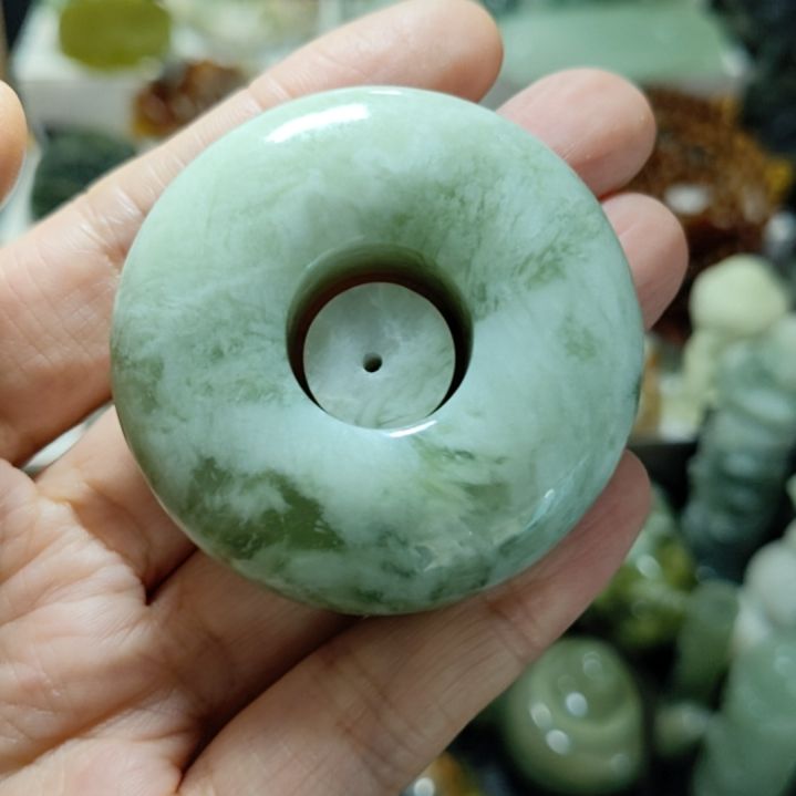 岫玉未镶嵌平安扣 