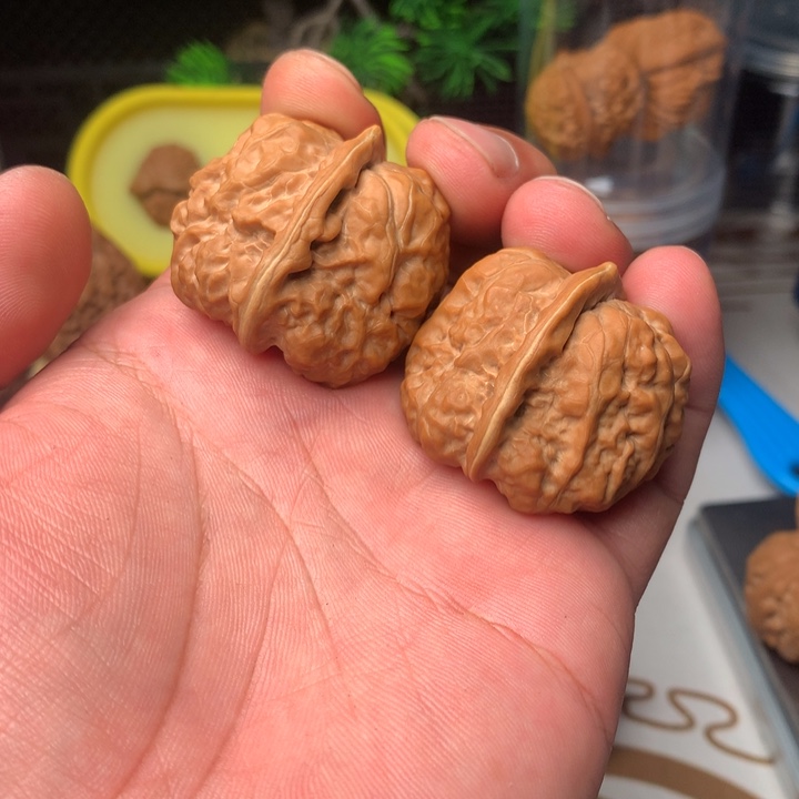 文玩核桃吊坠蛤蟆头