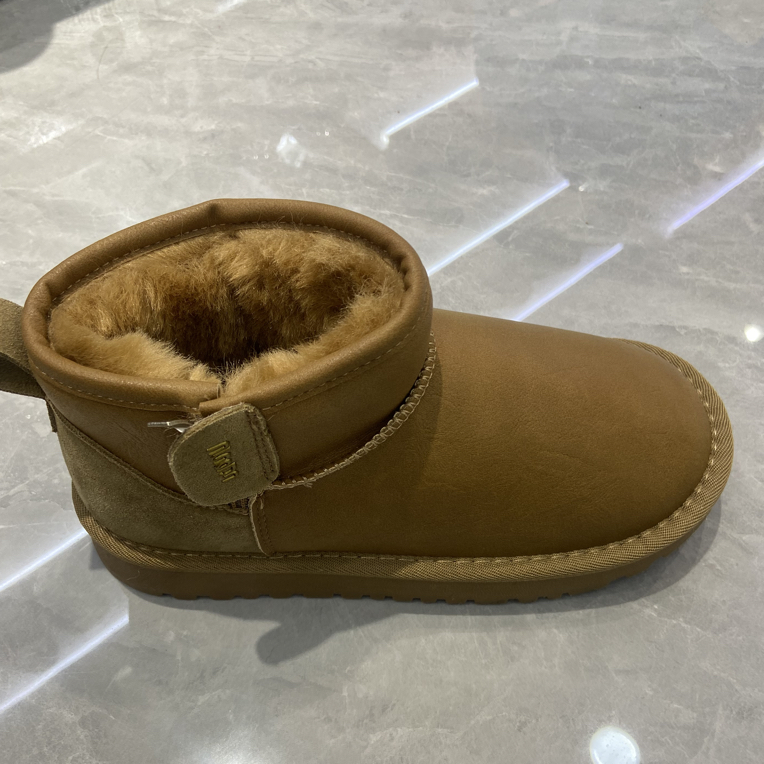 张哈哈时尚休闲简约百搭款加绒雪地靴