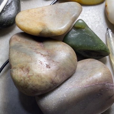 未镶嵌和田玉（糖玉）挂件