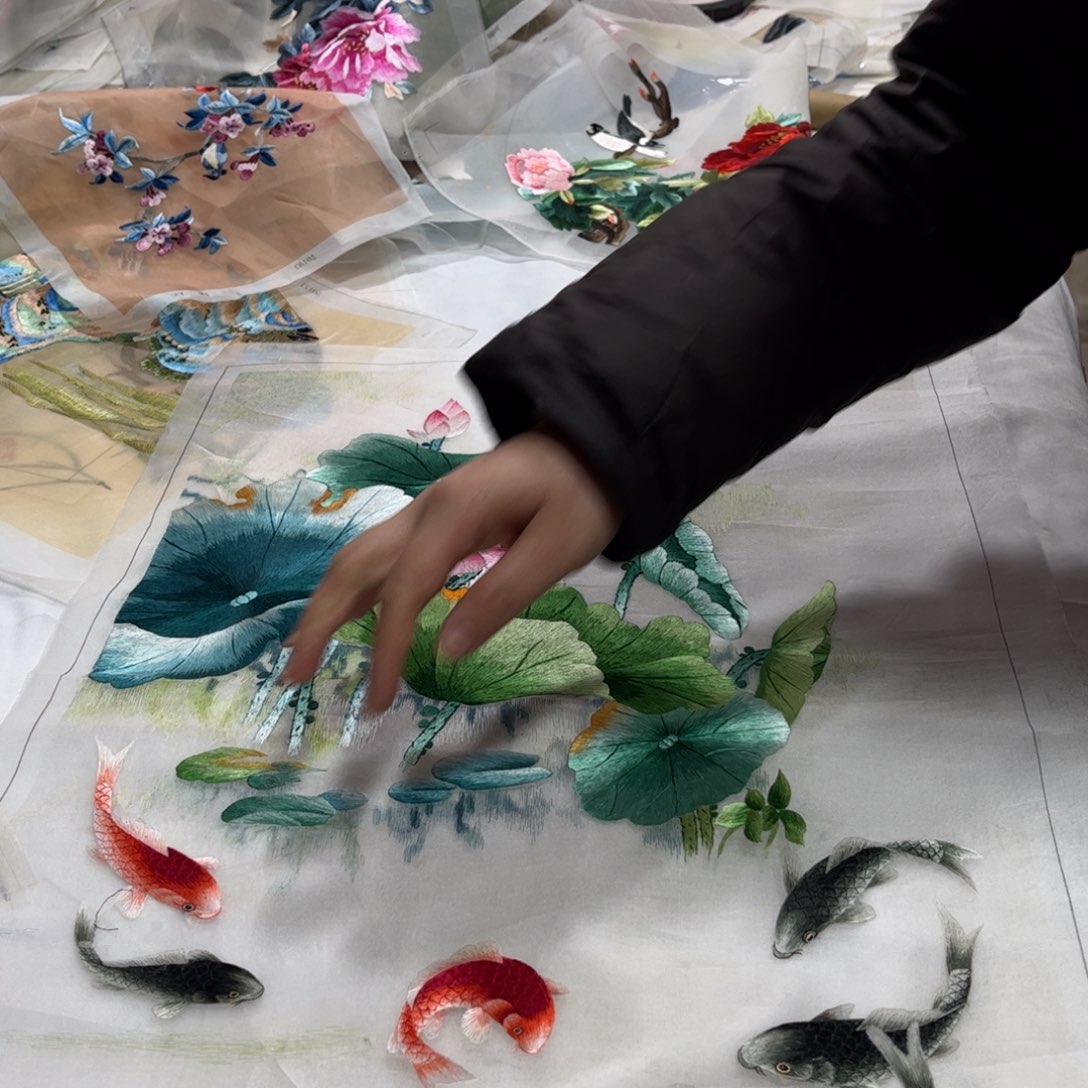 刺绣a****?纯手工打造陆老师