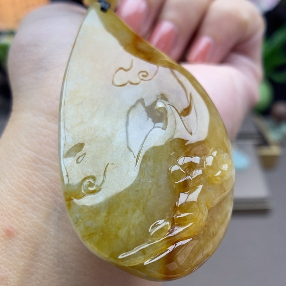 翡翠未镶嵌颈饰吊坠48