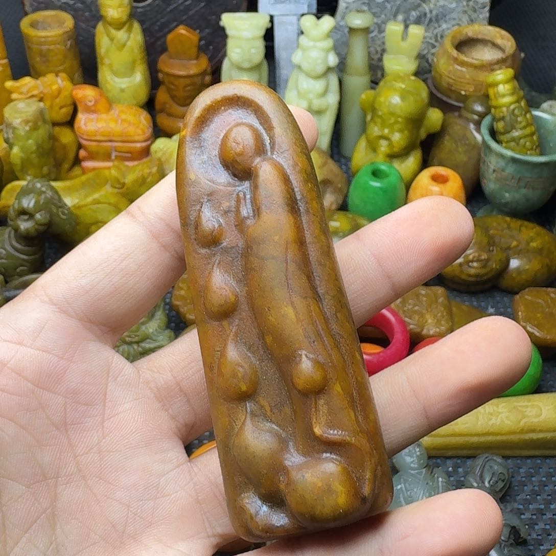 白玉菩提吊坠。。。