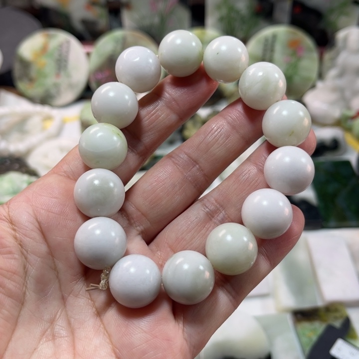 独山玉未镶嵌颈饰卡16