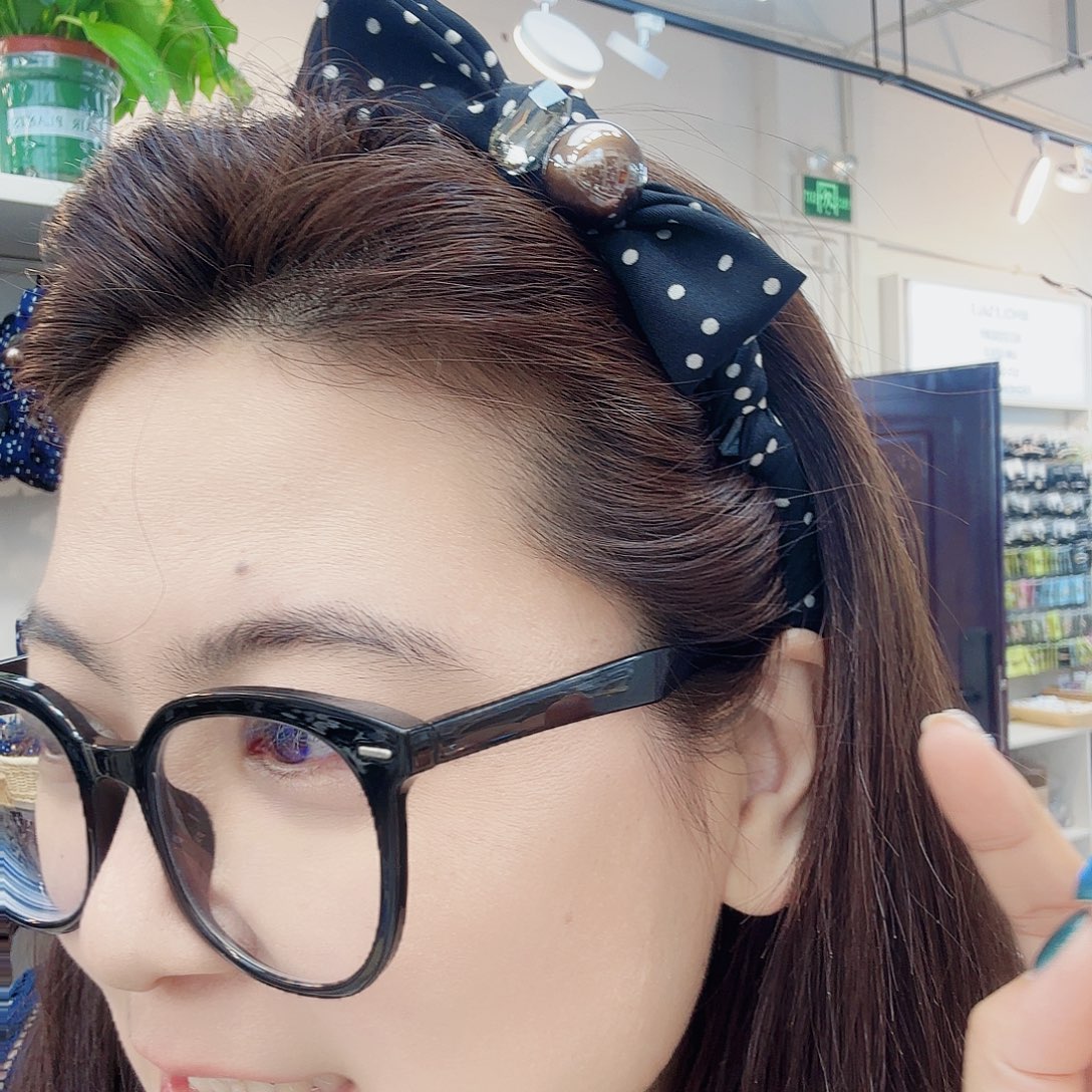 非金属无12号发箍一个