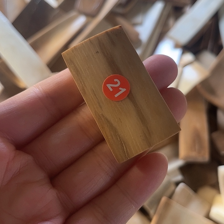 泥塑不打孔联系客服