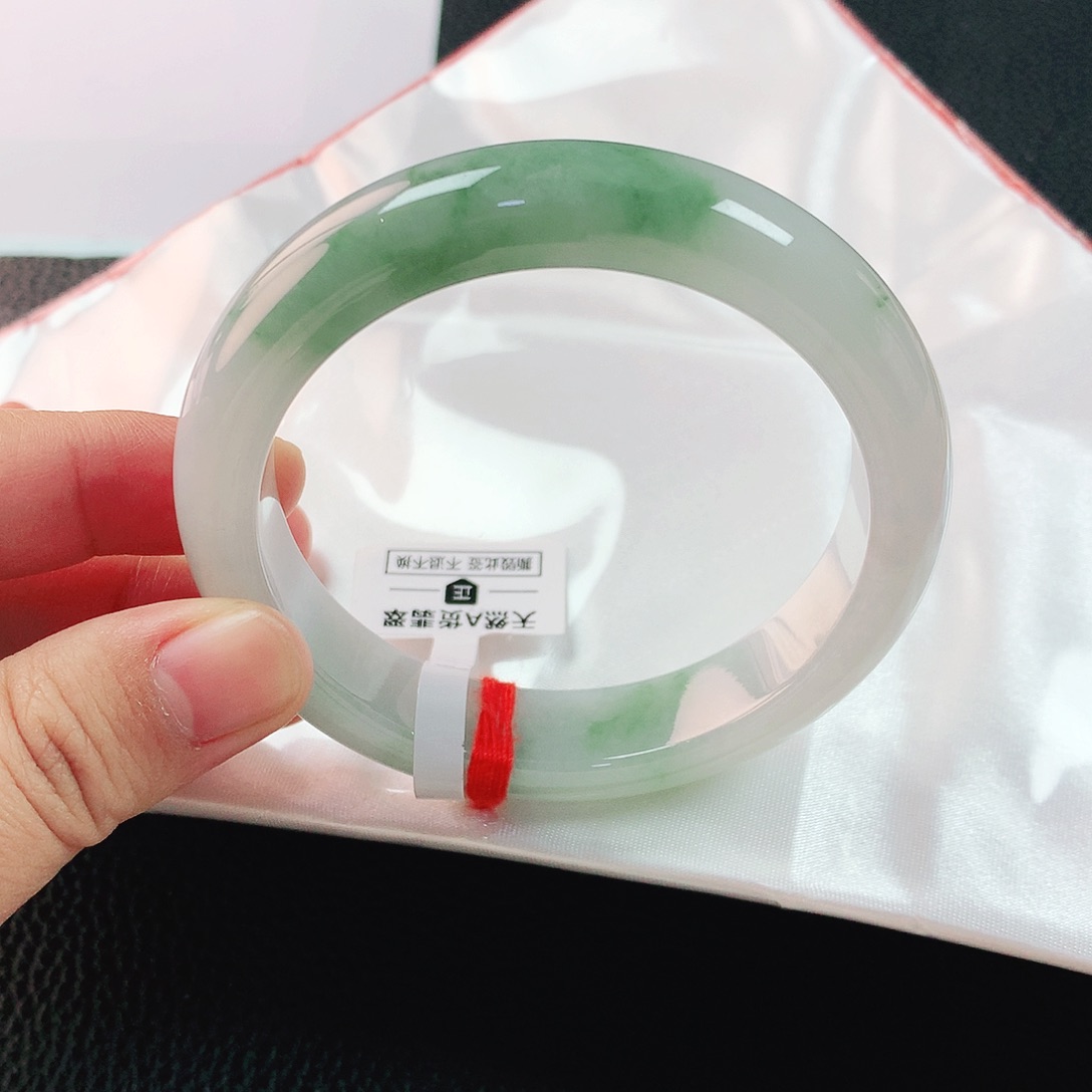 未镶嵌手镯翡翠57圈