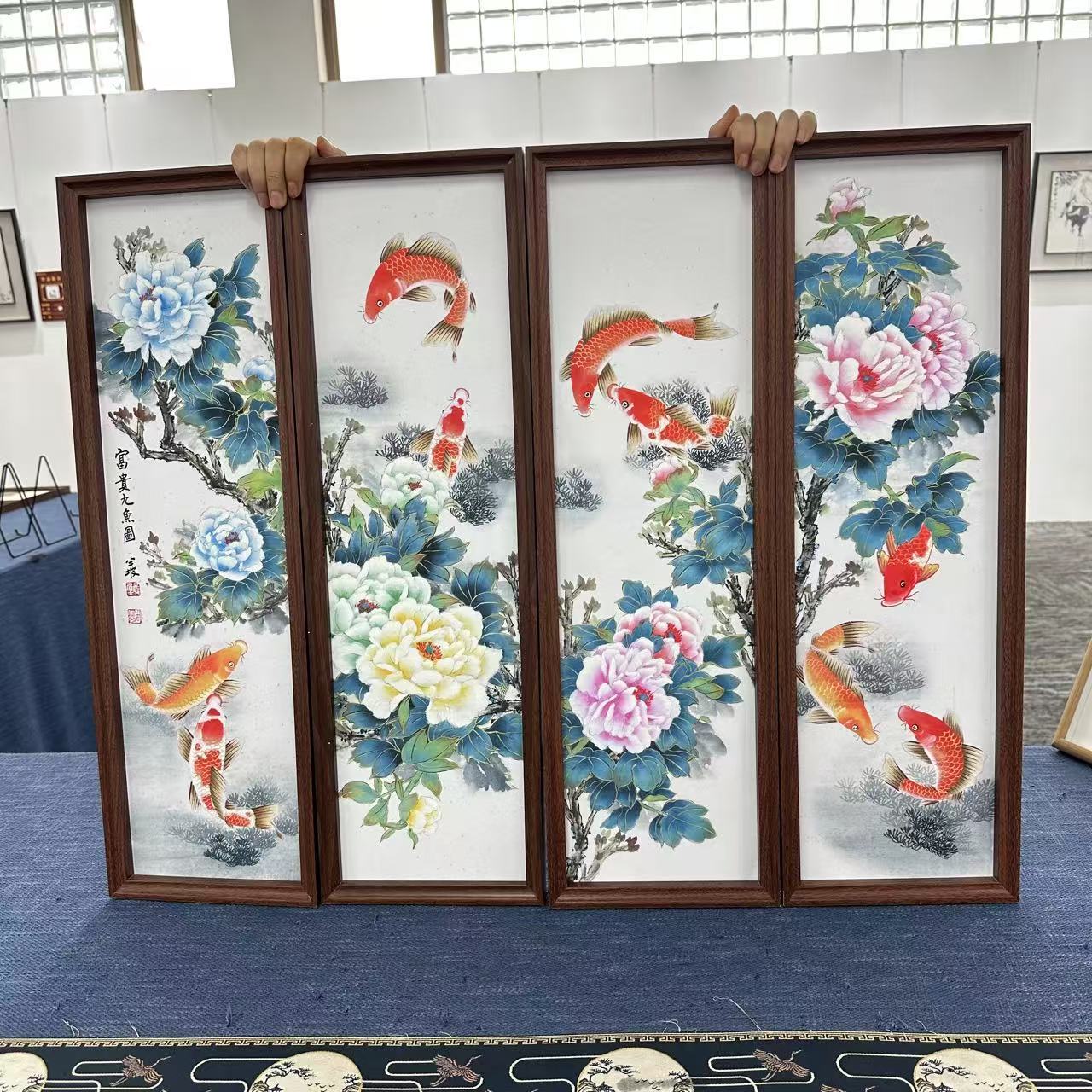 23*73竖幅/富贵九鱼图/周作光