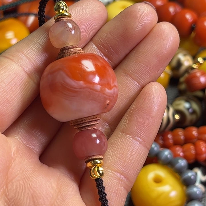 颈饰琉璃璞*.琉璃………..