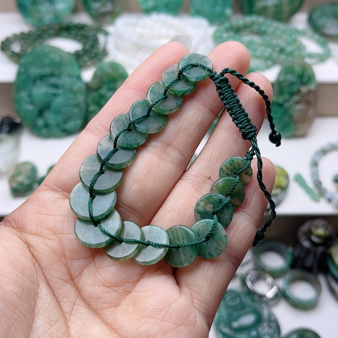 独山玉手串未镶嵌