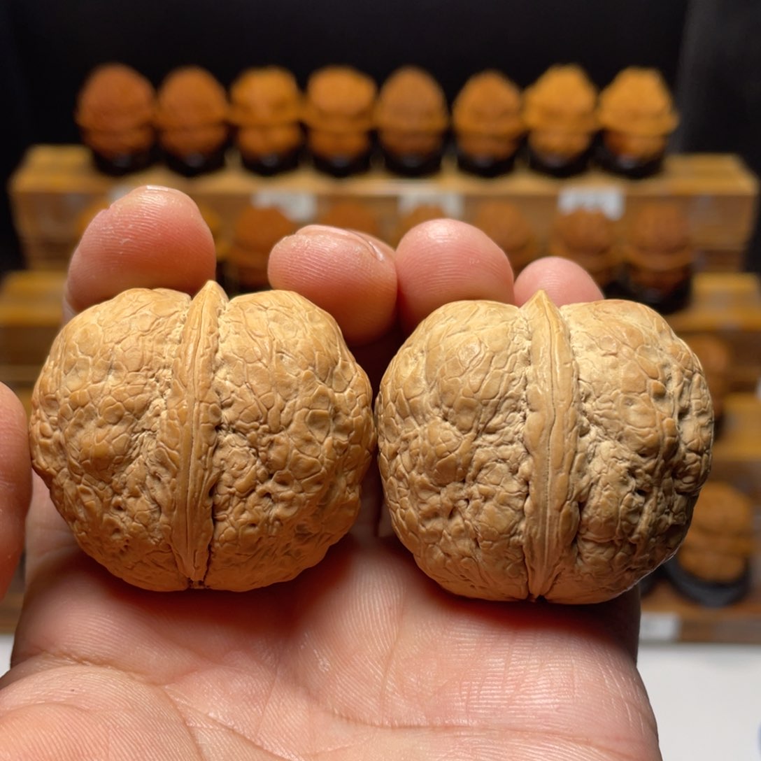 文玩核桃吊坠金蟒萌萌包