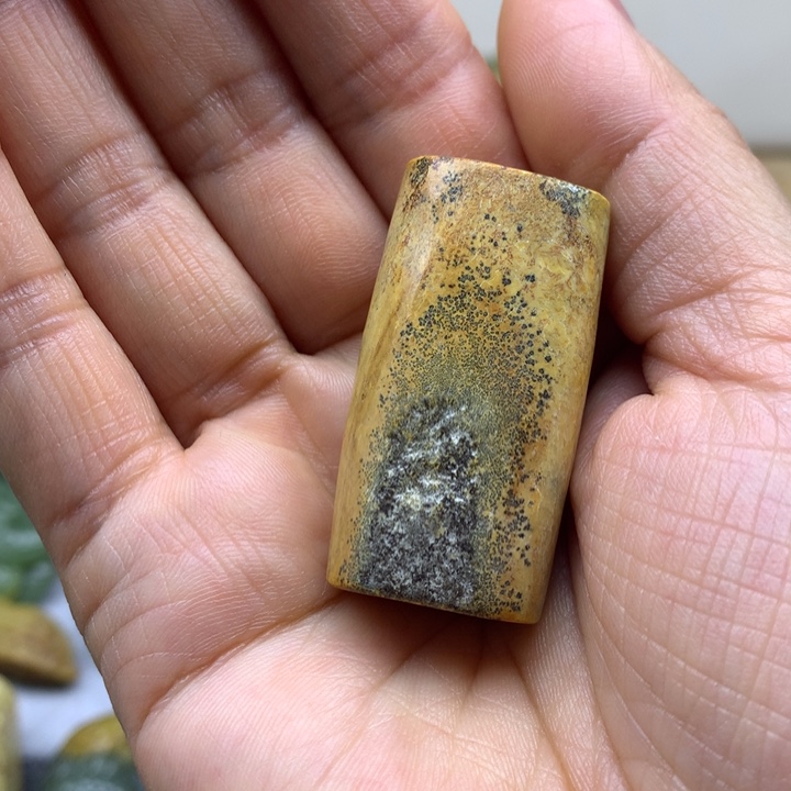 【闪购商品】岫岩河磨玉（透闪石质玉）未镶嵌挂件