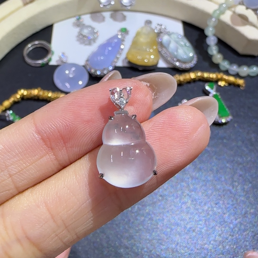 翡翠18K金镶嵌颈饰精品