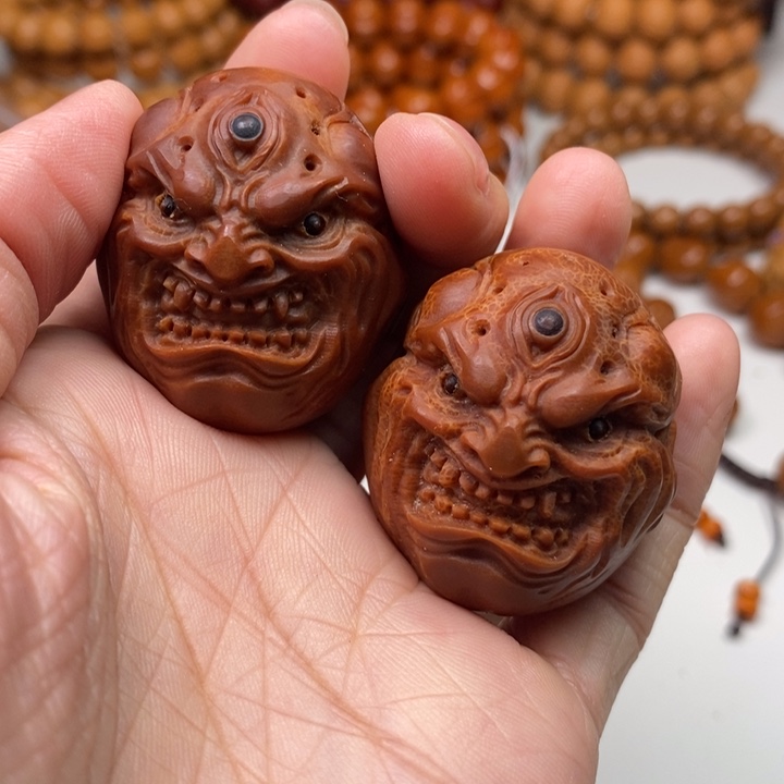 橄榄核手串恶僧手把件