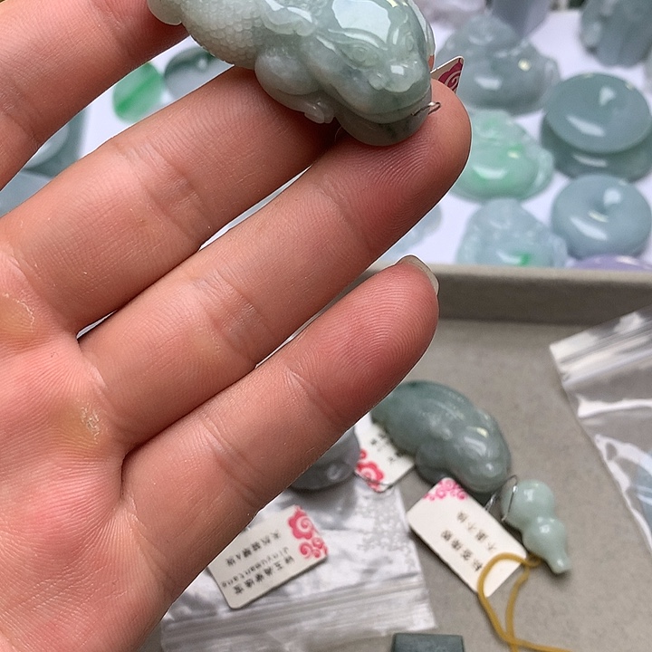 翡翠未镶嵌颈饰天然翡翠