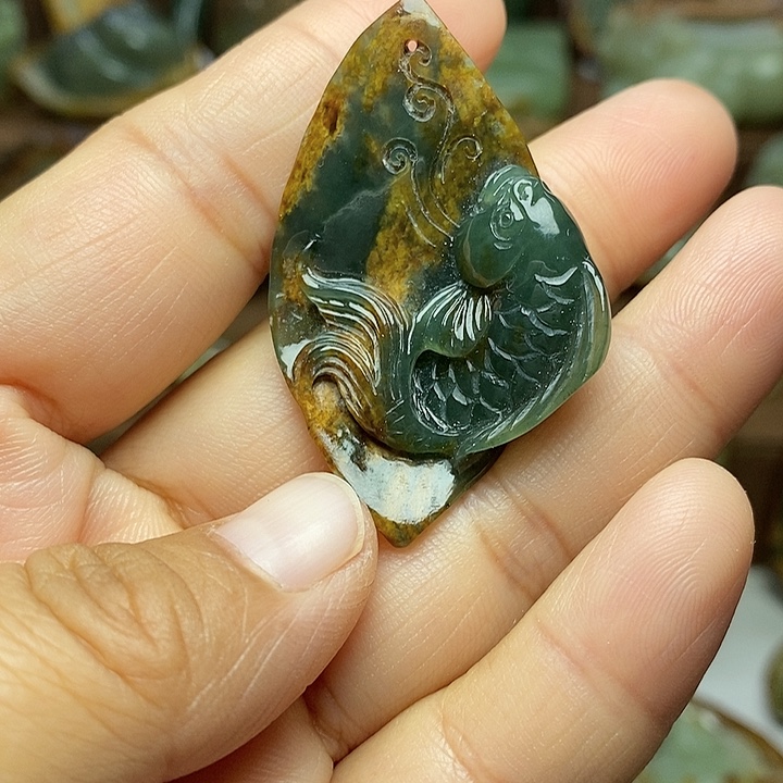 岫岩河磨玉（透闪石质玉）未镶嵌颈饰