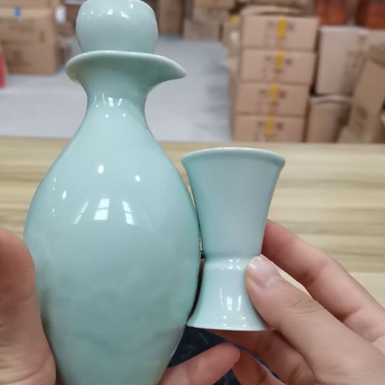 1个3两酒壶➕2个酒杯