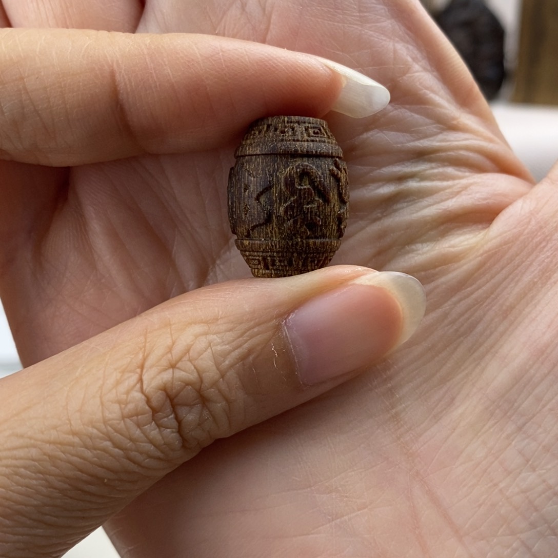 沉香木吊坠二**花越南芽庄紫奇楠