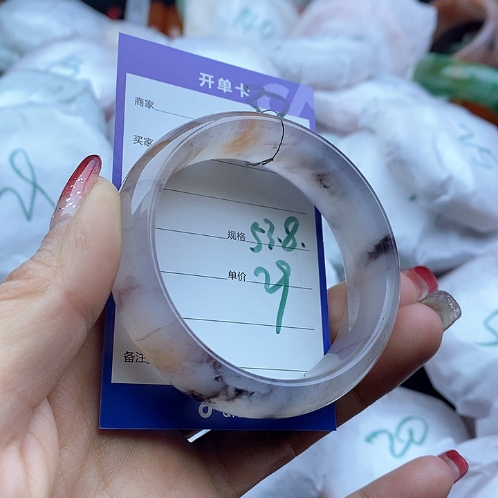 石英质玉手镯未镶嵌